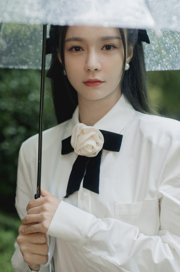 沈梦辰长腿美足踩性感一字带凉高跟鞋(7/9)