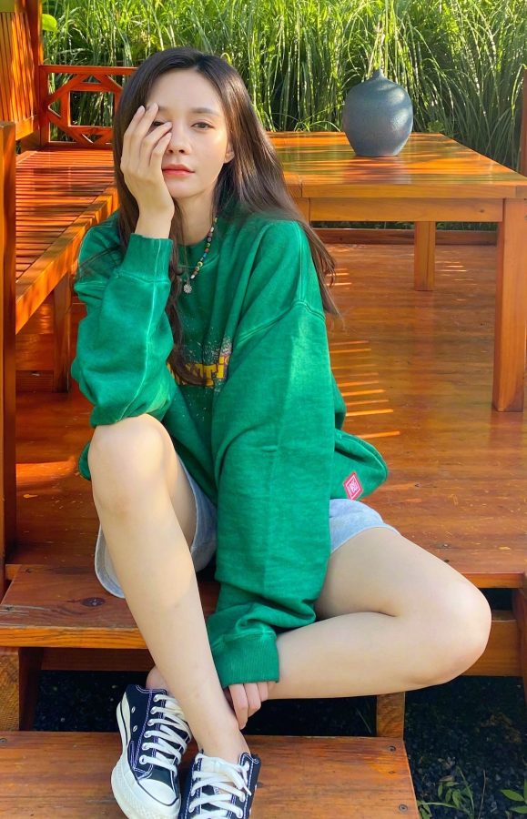 沈梦辰美大腿生活照(2/5)