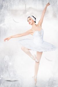 《我们来了》宋茜天鹅湖芭蕾舞白色丝袜长腿