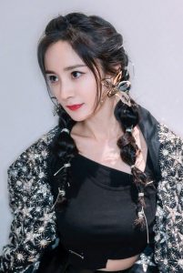 小狐狸杨幂嘟嘟嘴扮可爱