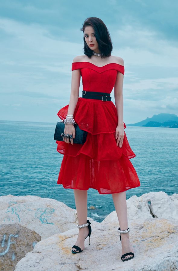 古力娜扎海边写真衣服两套(3/4)