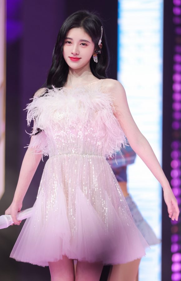 鞠婧祎白裙美腿小姐姐太仙儿了(4/4)