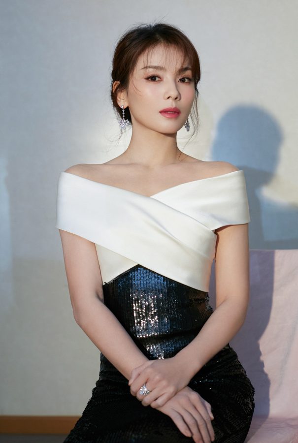 魅力女性刘涛穿修身礼服气质高雅大气(2/7)