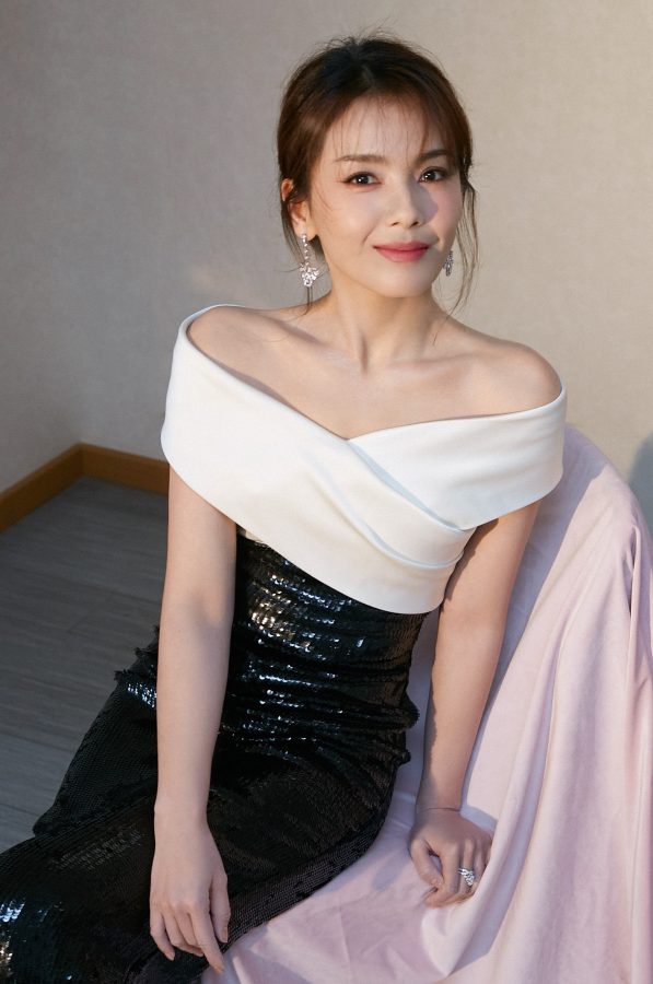 魅力女性刘涛穿修身礼服气质高雅大气(4/7)