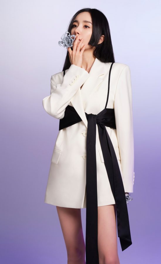 杨幂美腿穿Calzedonia 短筒棉袜一白一黑两个愿望一次满足(2/6)