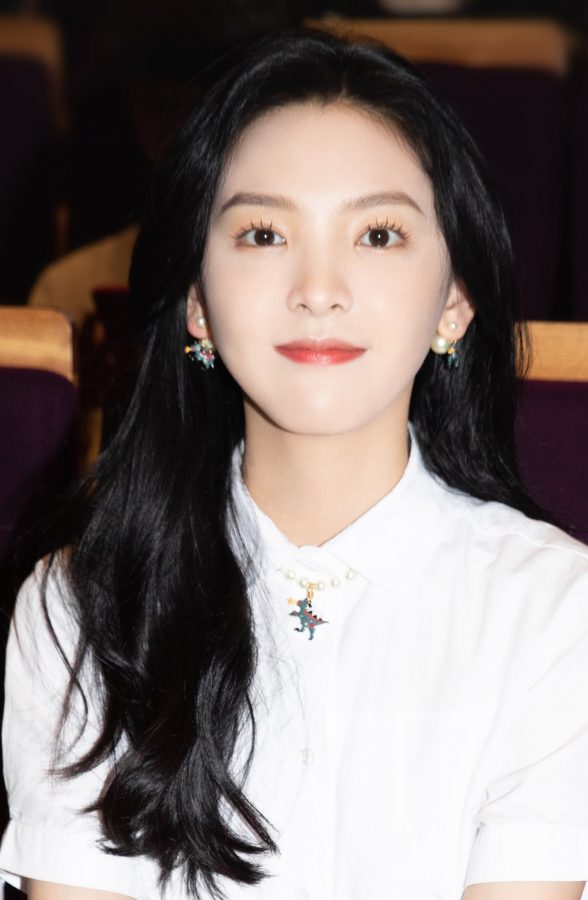Zhang Ruonan wearing sexy waterproof platform high heels at the event photos(2/6)