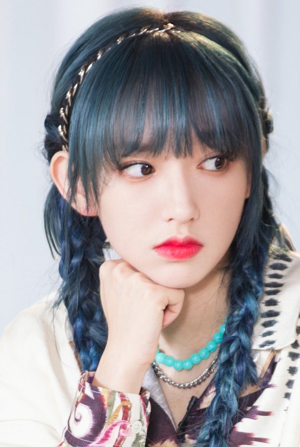 双马尾青春美少女程潇桌下美腿(3/5)