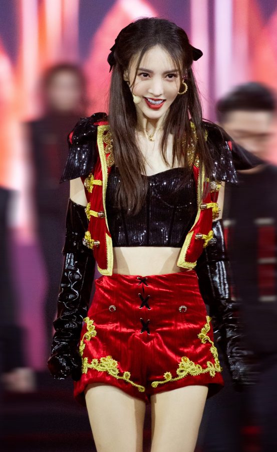 浪姐金晨皮手套皮靴美腿热力演出(6/10)