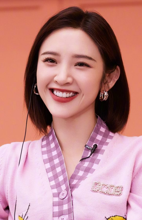 《半熟恋人》唐艺昕可爱少女风美细腿(3/4)