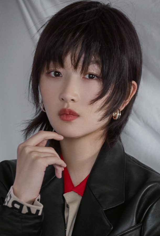娇小纯美的女星周冬雨美腿修长(6/8)