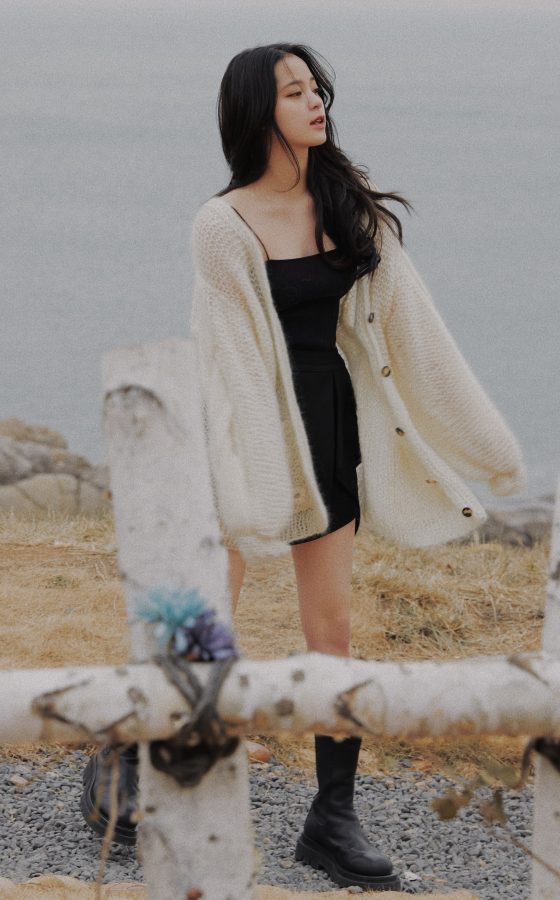 欧阳娜娜美腿穿短靴外出拍照唯美(3/6)