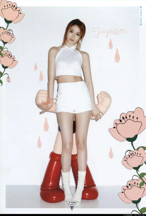 韩国女歌手朴智妍杂志封面美腿写真（第3张/共13张）