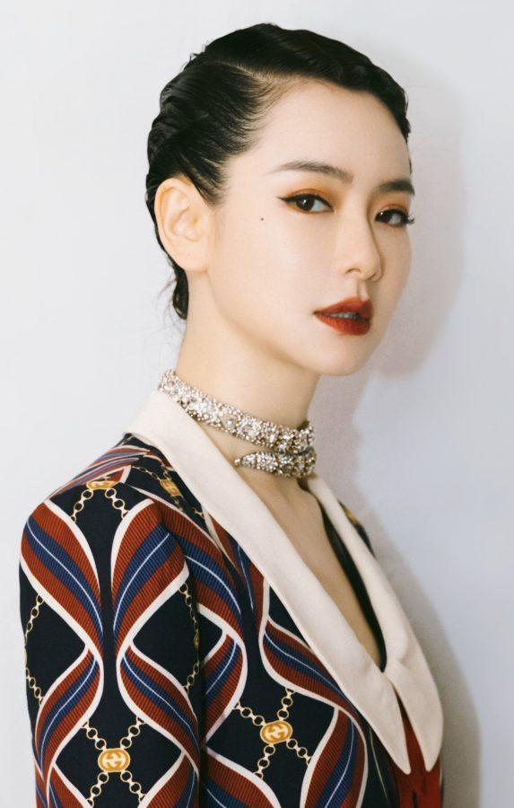 戚薇美腿穿蕾丝白袜你这样坐好美(16/16)