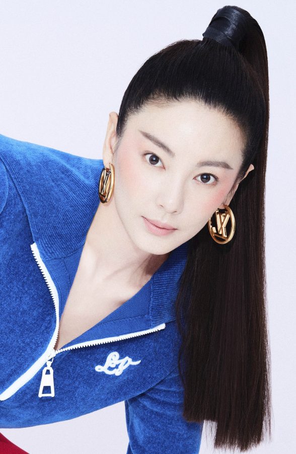 《时尚芭莎》张雨绮高马尾造型美腿写真(5/5)