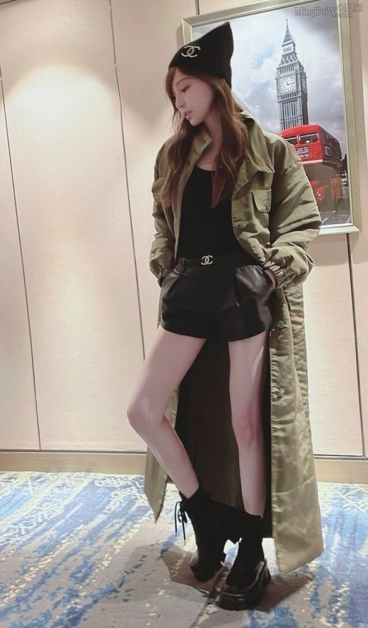 甜心教主王心凌短裤细长腿(3/5)