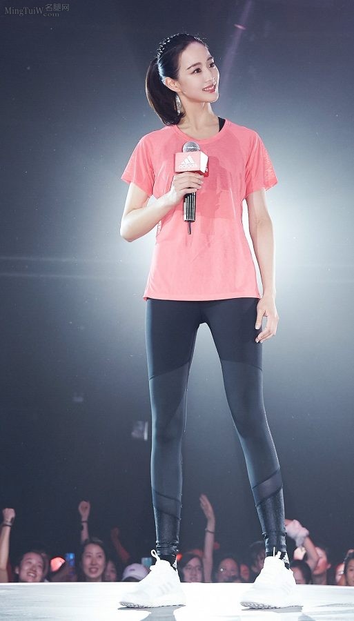 轻熟女神进化张钧甯紧身运动裤美腿代言阿迪达斯(4/7)