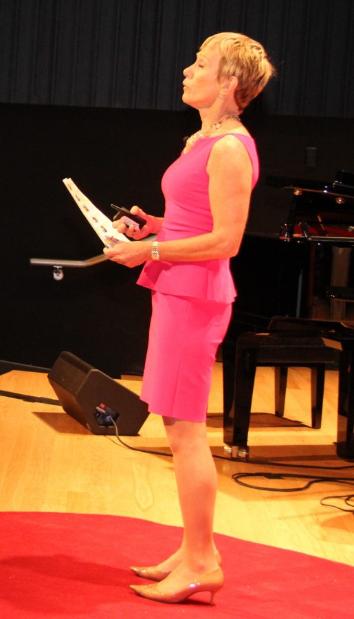 美国成熟女商人Barbara Corcoran的肉丝袜高跟(3/4)