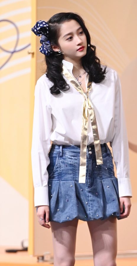 关晓彤穿牛仔短裙大长腿美好迷人(2/3)