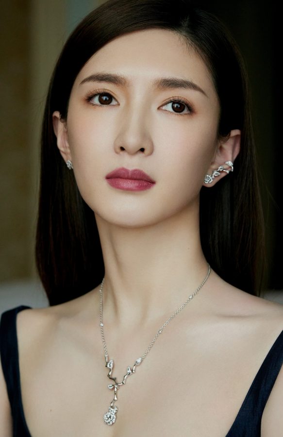女明星江疏影玉足穿凉高跟出席迪奥酒会优雅迷人(7/9)