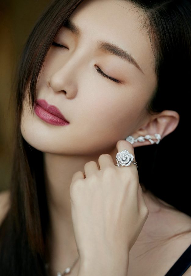 女明星江疏影玉足穿凉高跟出席迪奥酒会优雅迷人(8/9)