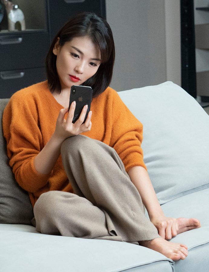 《我是真的爱你》美刘涛光脚丫+美脸剧照(2/26)