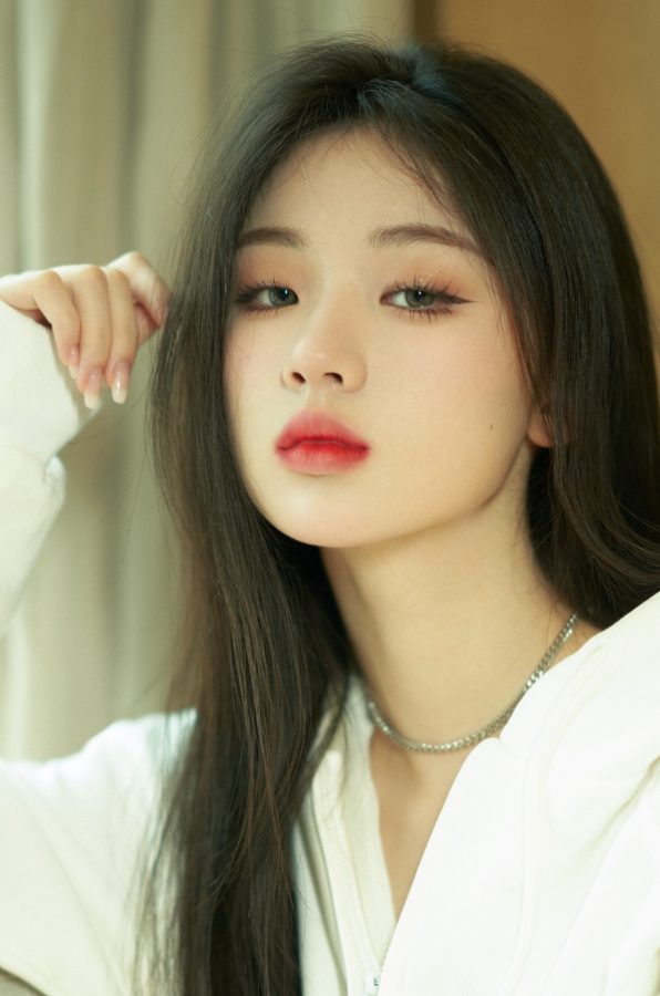 单依纯白滑的少女腿+迷人的丰唇(2/3)