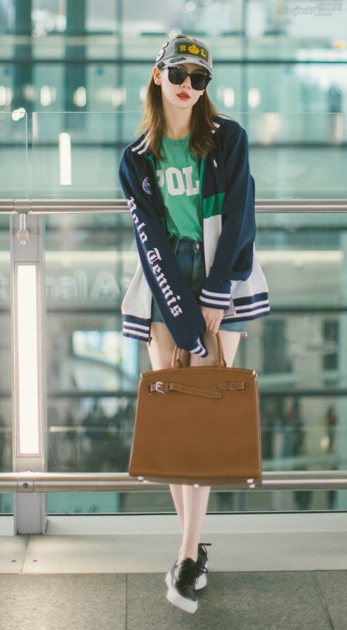 Qi Wei's airport street photos are really amazing.(4/6)
