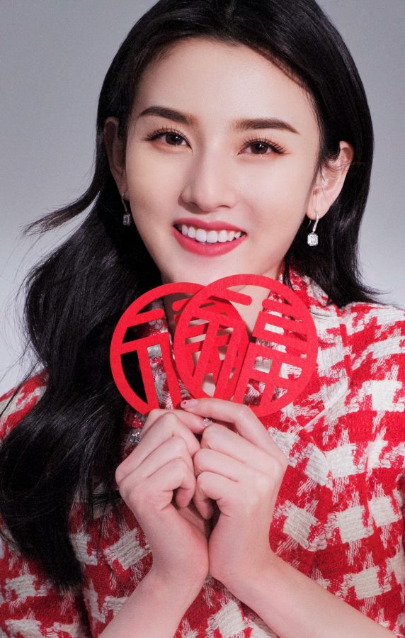 宋祖儿笔直粉嫩的美腿踩细高跟美艳俏皮(6/7)