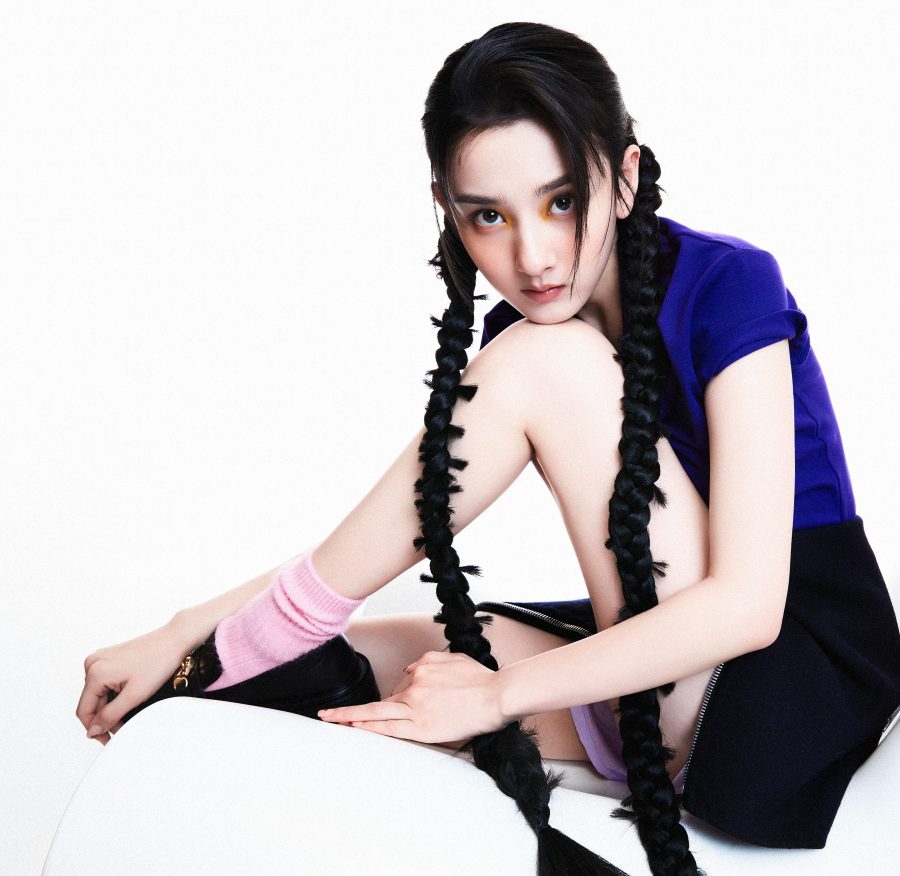 新青年宋祖儿修长美腿写真硬照(3/7)