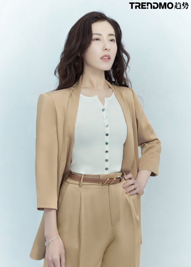 曾黎缪斯女神大片美腿玉足优雅纯洁(4/7)