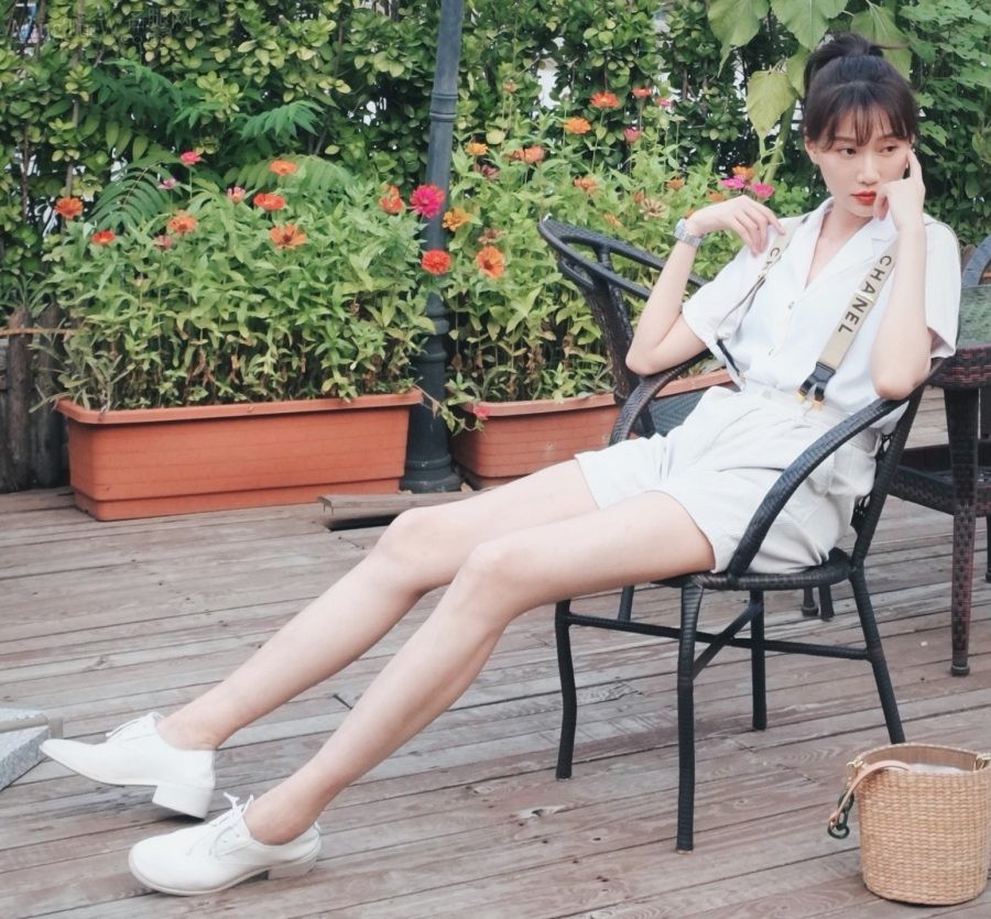 李斯羽白皙长腿真逆天(5/7)