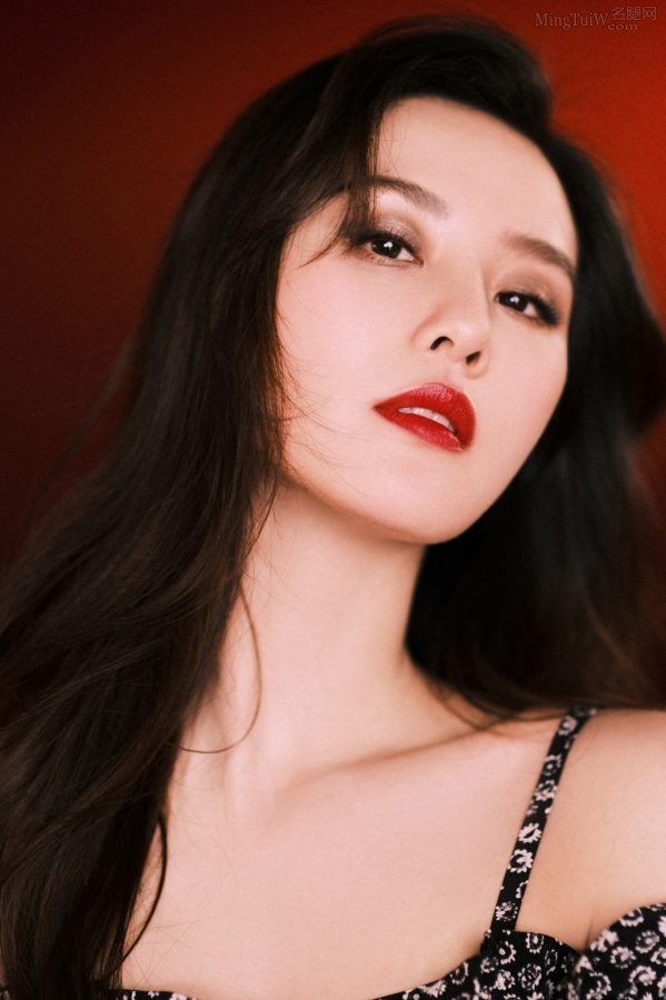 刘诗诗人是真的美皮肤是真的白(5/8)