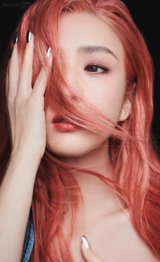 女明星佟丽娅红发冷傲气质大片(6/6)