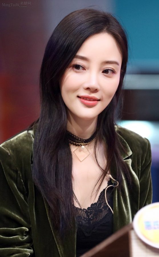 《大脑性感的男人》李小璐绿西装黑蕾丝美脸吸引人(10/16)