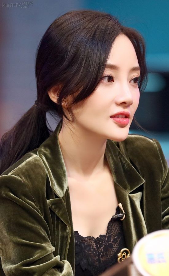 《大脑性感的男人》李小璐绿西装黑蕾丝美脸吸引人(15/16)