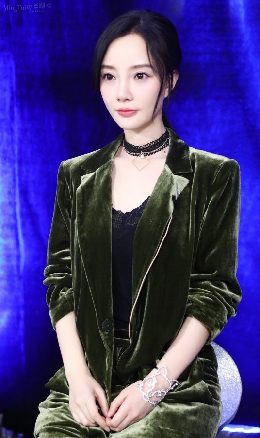 《大脑性感的男人》李小璐绿西装黑蕾丝美脸吸引人(16/16)