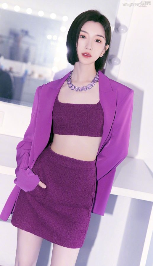 女星毛晓彤这双腿细白滑直真是极品(2/9)