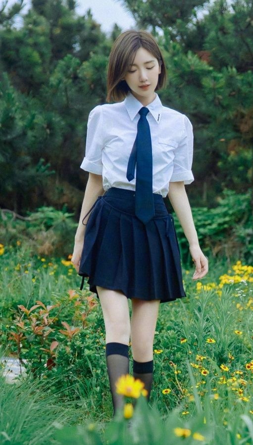 JK senior sister Mao Xiaotong's beautiful photos of black pantyhose at the beach(14/15)