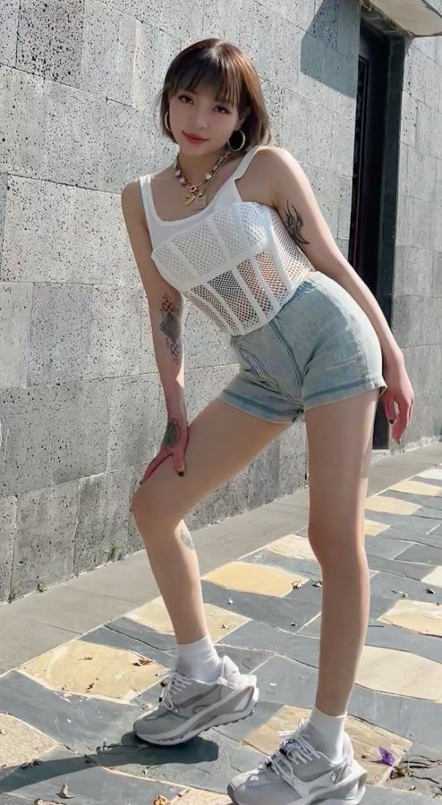 VAVA牛仔热裤大长腿真是清新叛逆的美少女(1/3)