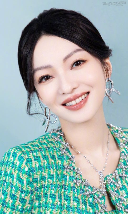 张韶涵绿裙美腿人长得越来越好看了(3/6)