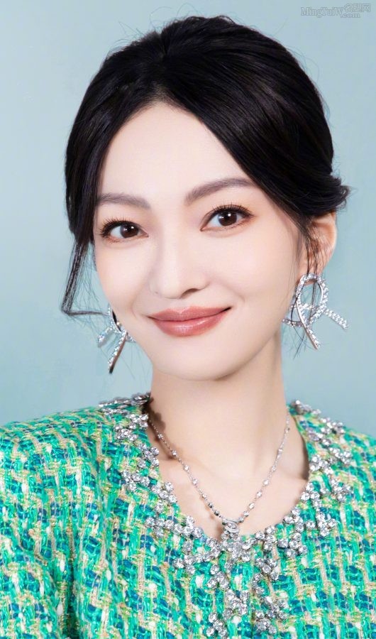 张韶涵绿裙美腿人长得越来越好看了(4/6)