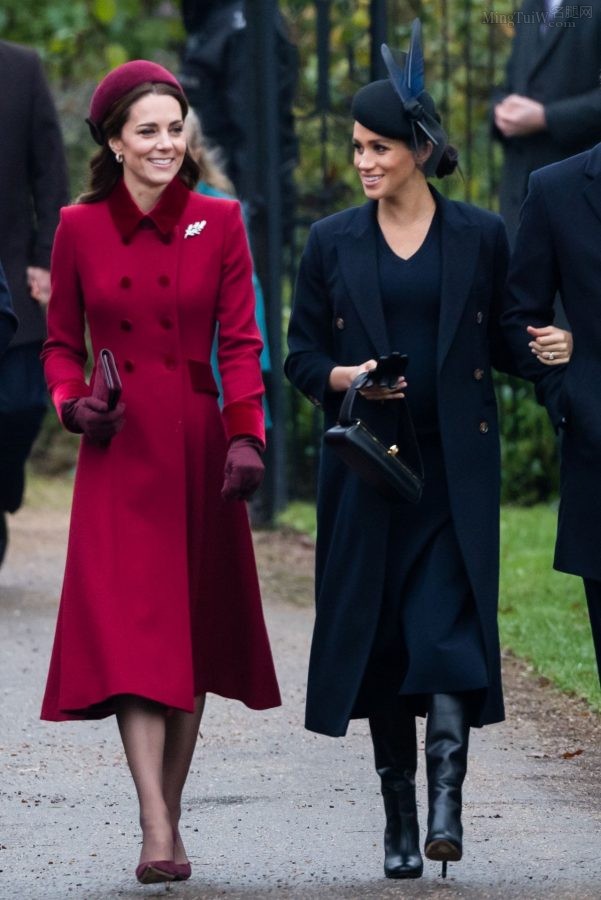 双王妃Kate Middleton(凯特)和Meghan Markle(梅根)同框出镜（第11张/共12张）