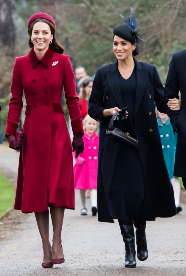 双王妃Kate Middleton(凯特)和Meghan Markle(梅根)同框出镜（第8张/共12张）