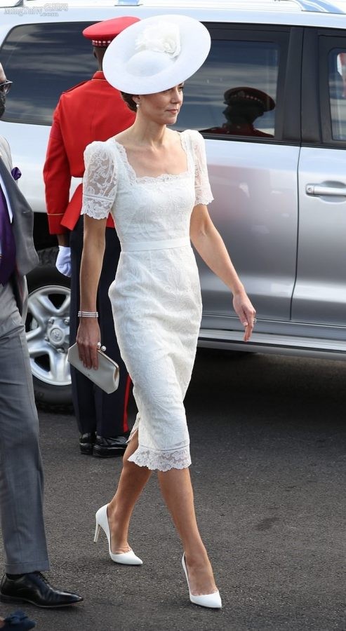 凯特王妃Kate Middleton美腿穿白色细高跟出席活动（第5张/共9张）