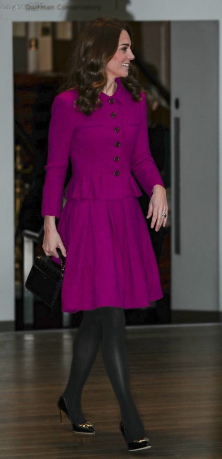 凯特王妃Kate Middleton美腿穿厚黑丝（第2张/共3张）