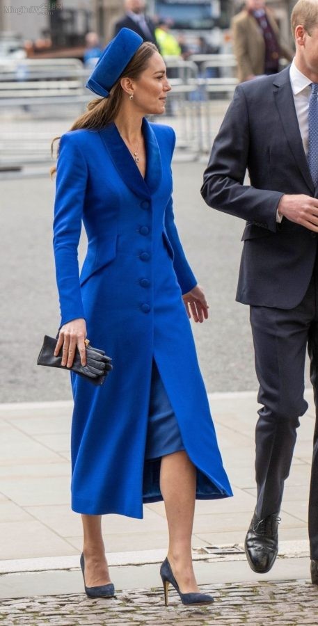 英国王妃Kate Middleton脚踩细高跟外出气质优雅（第1张/共4张）