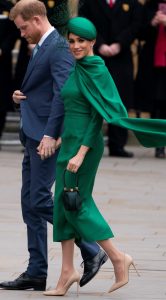 英国前王妃Meghan Markle腿穿肉色丝袜踩细高跟亮相（第3张/共19张）