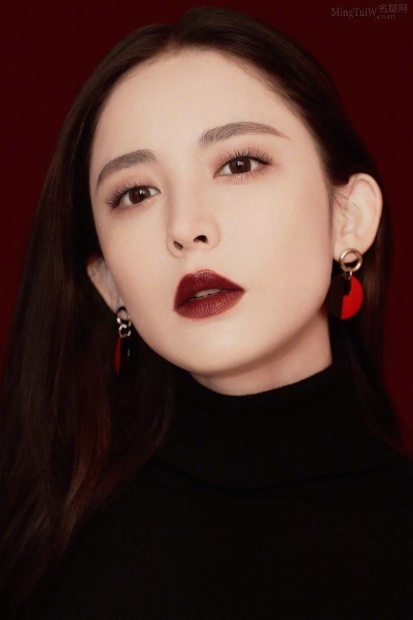 古力娜扎高清的高级美脸近距离写真(1/3)