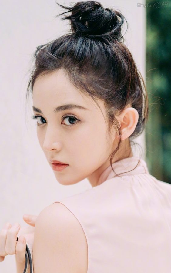 古力娜扎粉裙少女腿amazing(5/8)