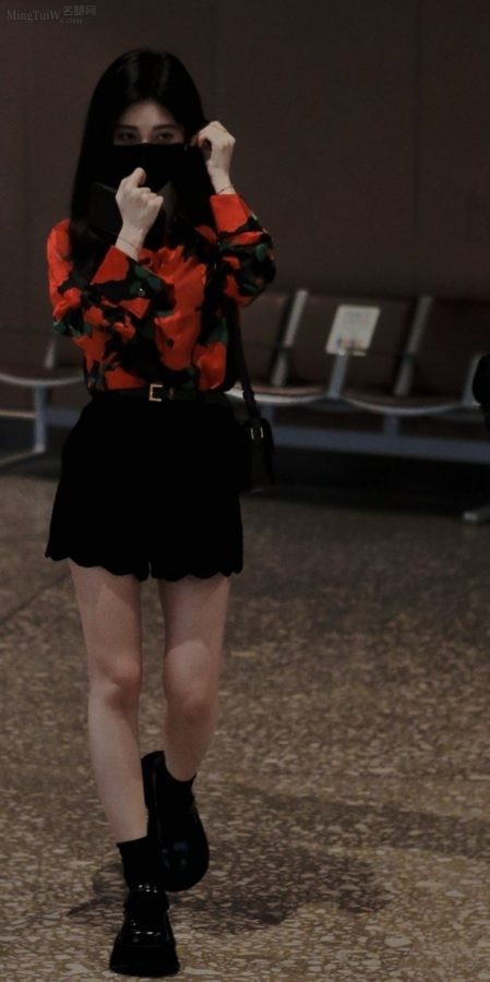 Ju Jingyi's beautiful thighs must have been kissed by God(4/6)